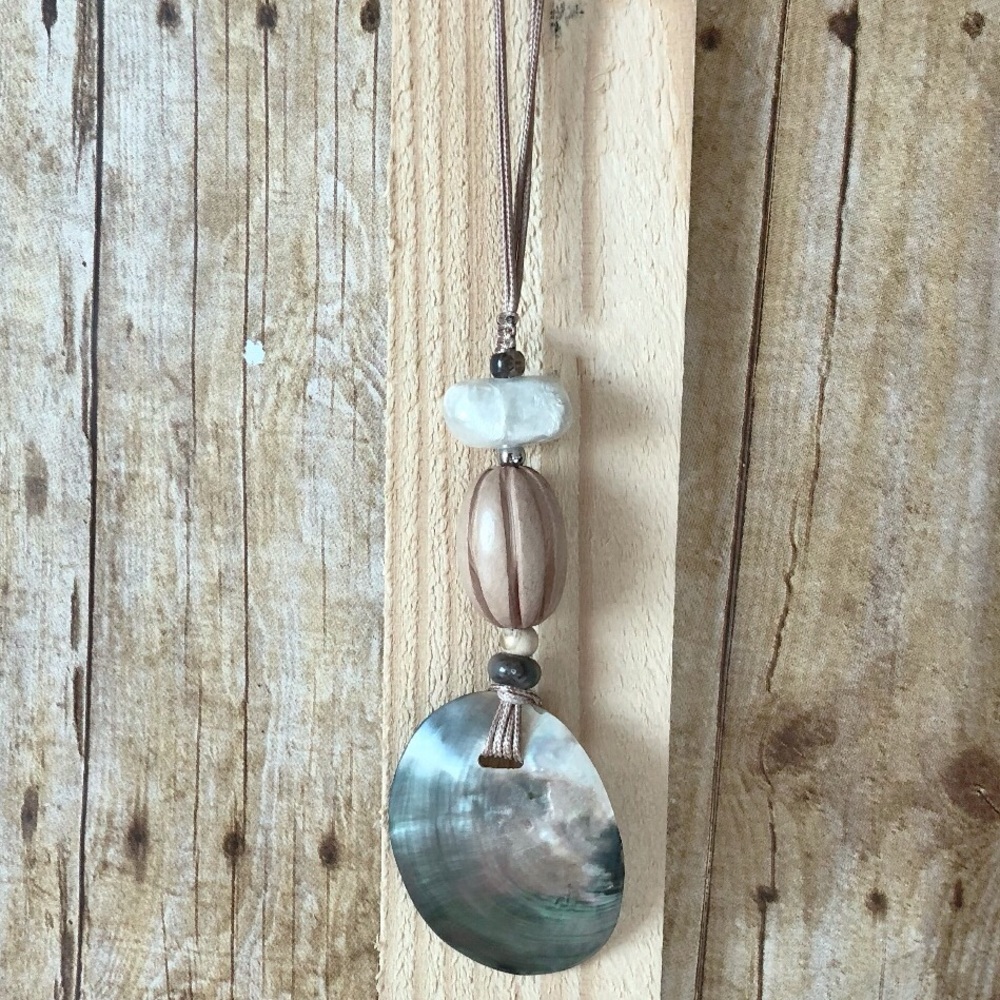 Mother of Pearl Shell Necklace